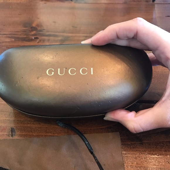 Bamboo Gucci Sunglasss - Picture 4 of 16